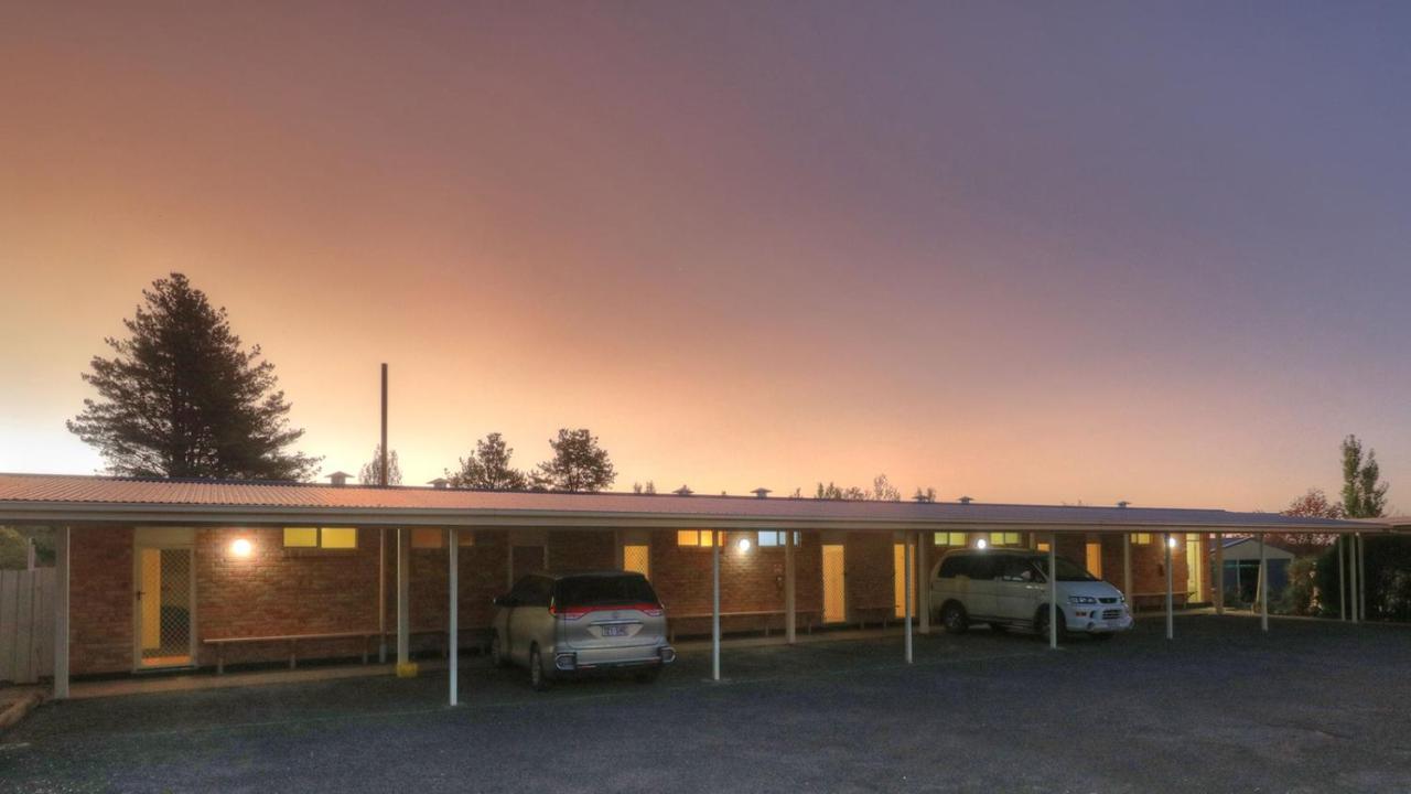 Glen Innes Motel エクステリア 写真