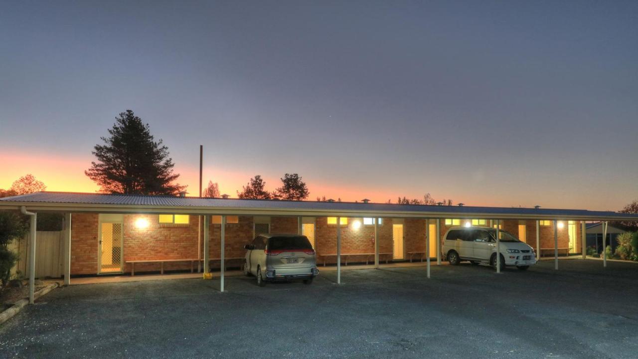 Glen Innes Motel エクステリア 写真