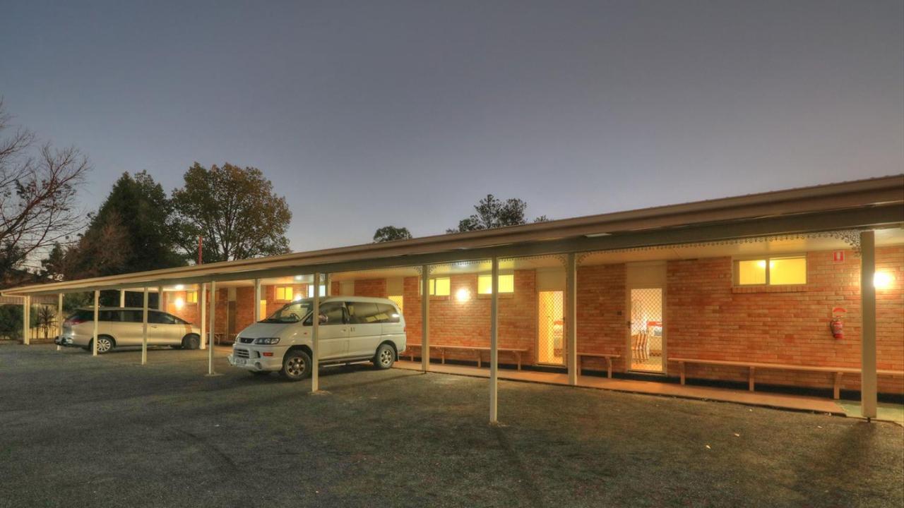 Glen Innes Motel エクステリア 写真