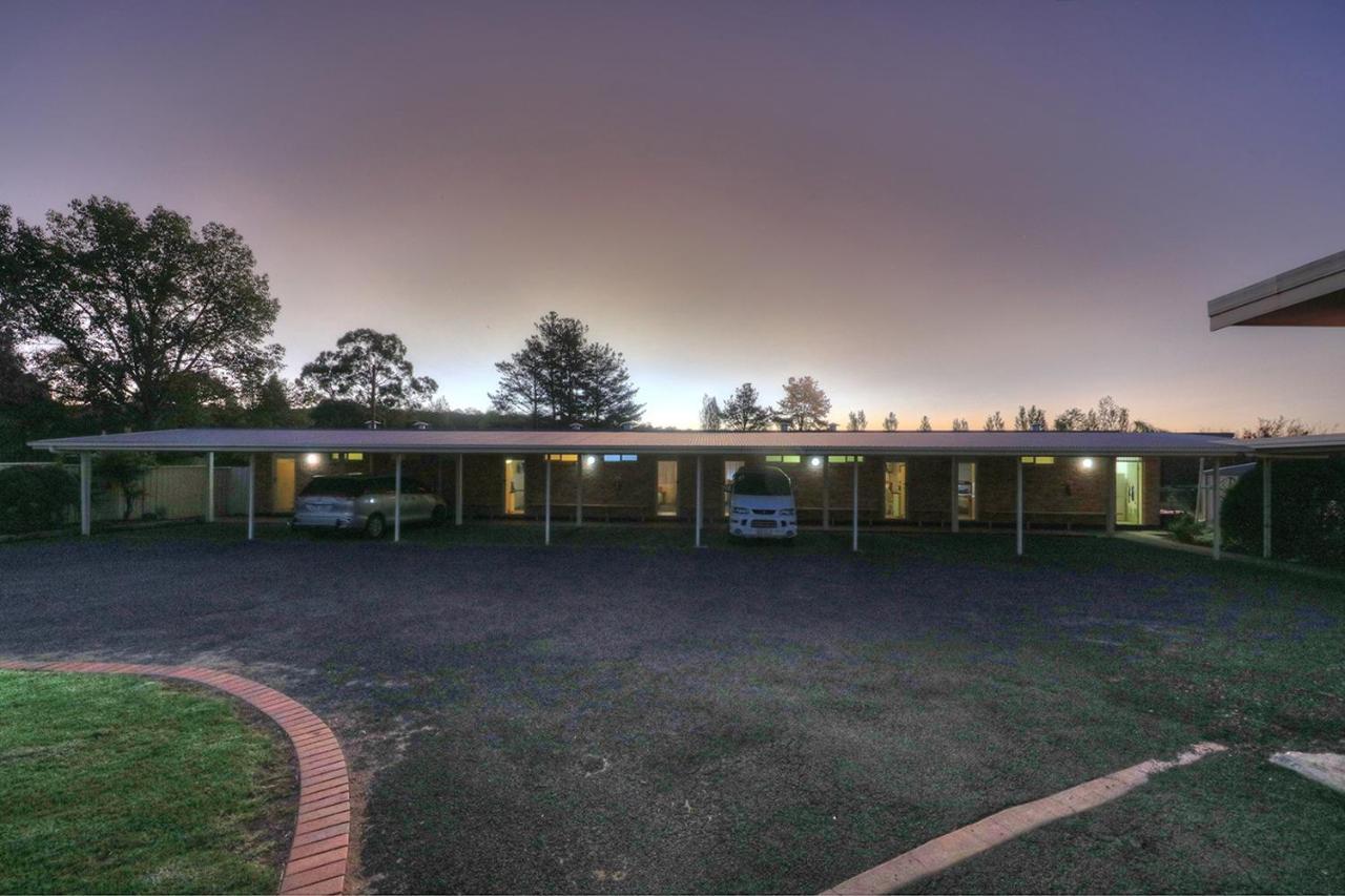 Glen Innes Motel エクステリア 写真