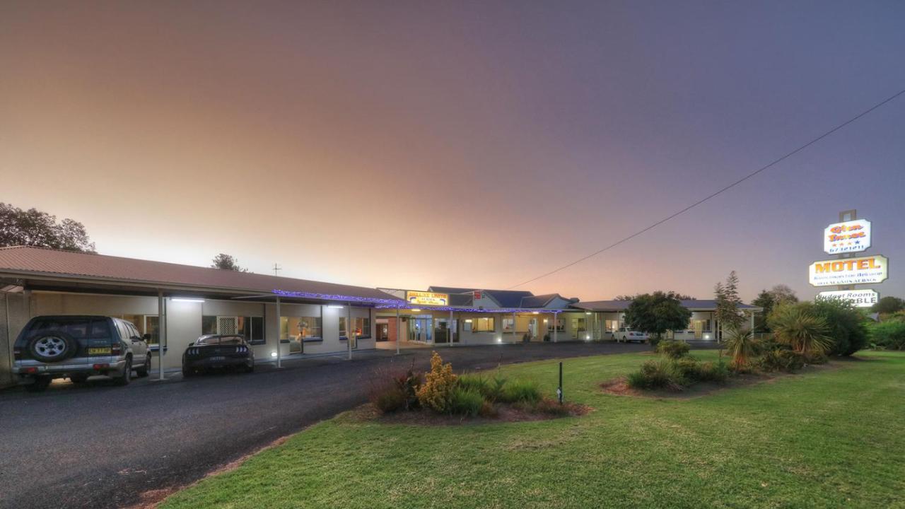 Glen Innes Motel エクステリア 写真