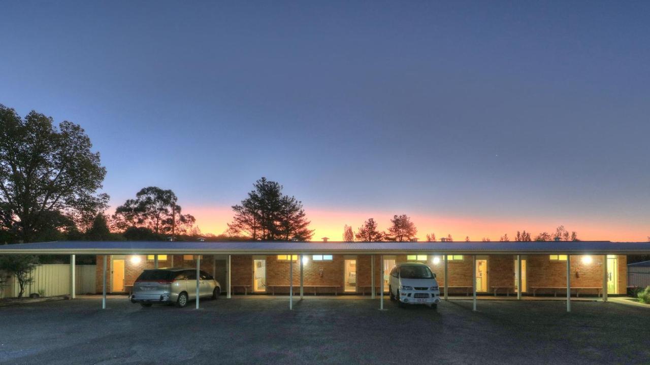 Glen Innes Motel エクステリア 写真